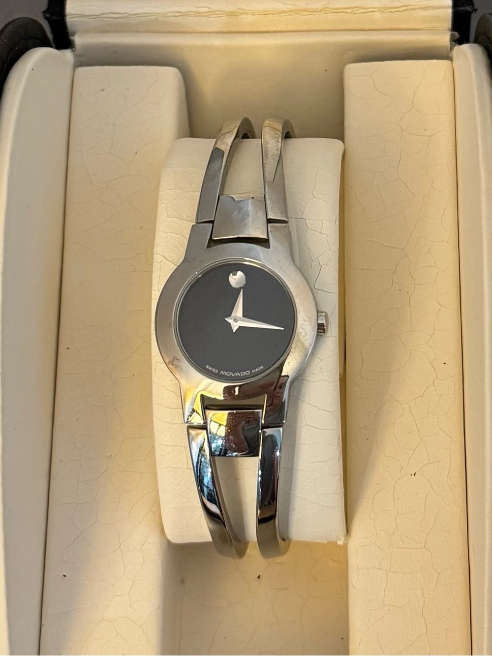 Women’s Movado Amorosa Swiss Bangke Watch